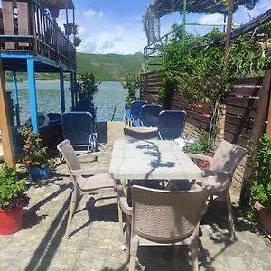 Erda Lakeside , Lini Albania